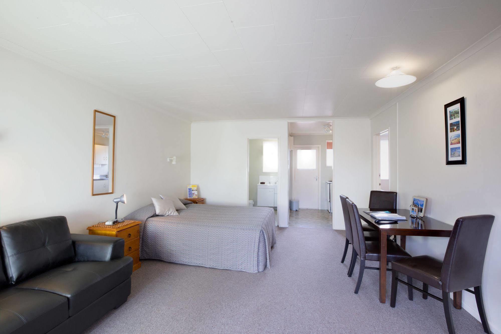 Aaa Thames Court Motel Oamaru Exteriér fotografie